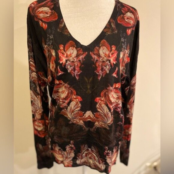 Alexander McQueen NWOT Red Floral Tulips Print Wool V Neck Sweater Size Small S - Picture 1 of 9